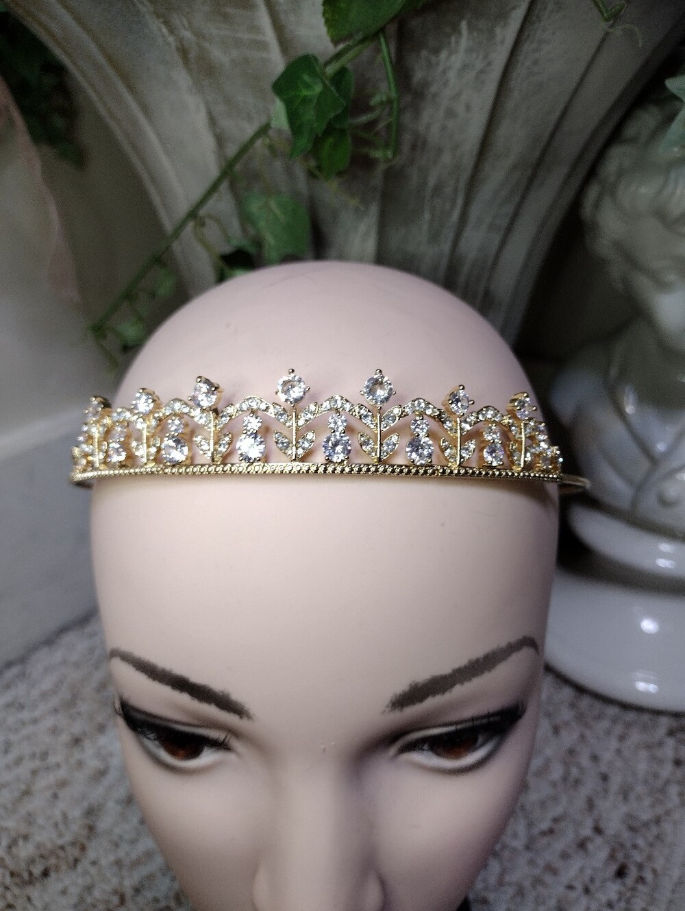 Believe By Brilliance Gold/Cubic Zirconia Wedding, Prom, Quinceanera Hair Tiara - Picture 2 of 9